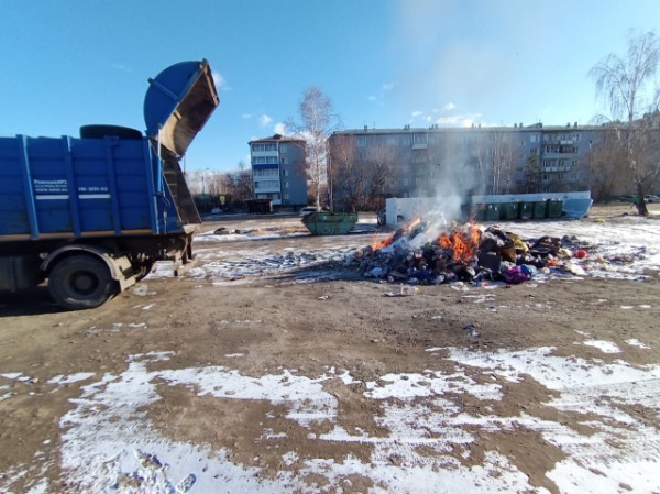 Складирование на контейнерных площадках золы и легковоспламеняющихся отходов может привести к пожару