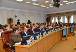 Общественная дискуссия о «Концепции государственной семейной политики в РФ до 2025 года» прошла в Заксобрании 